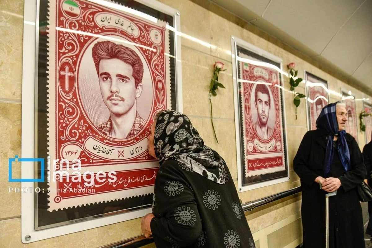 Tehran metrosunda erməni əsgərlərin portretlərindən ibarət sərgi keçirilib — FOTOLAR