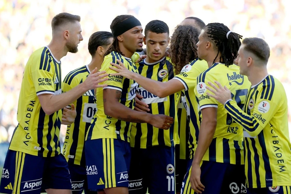 FİFA Fənərbağçaya 3 dönəm transfer qadağası qoydu