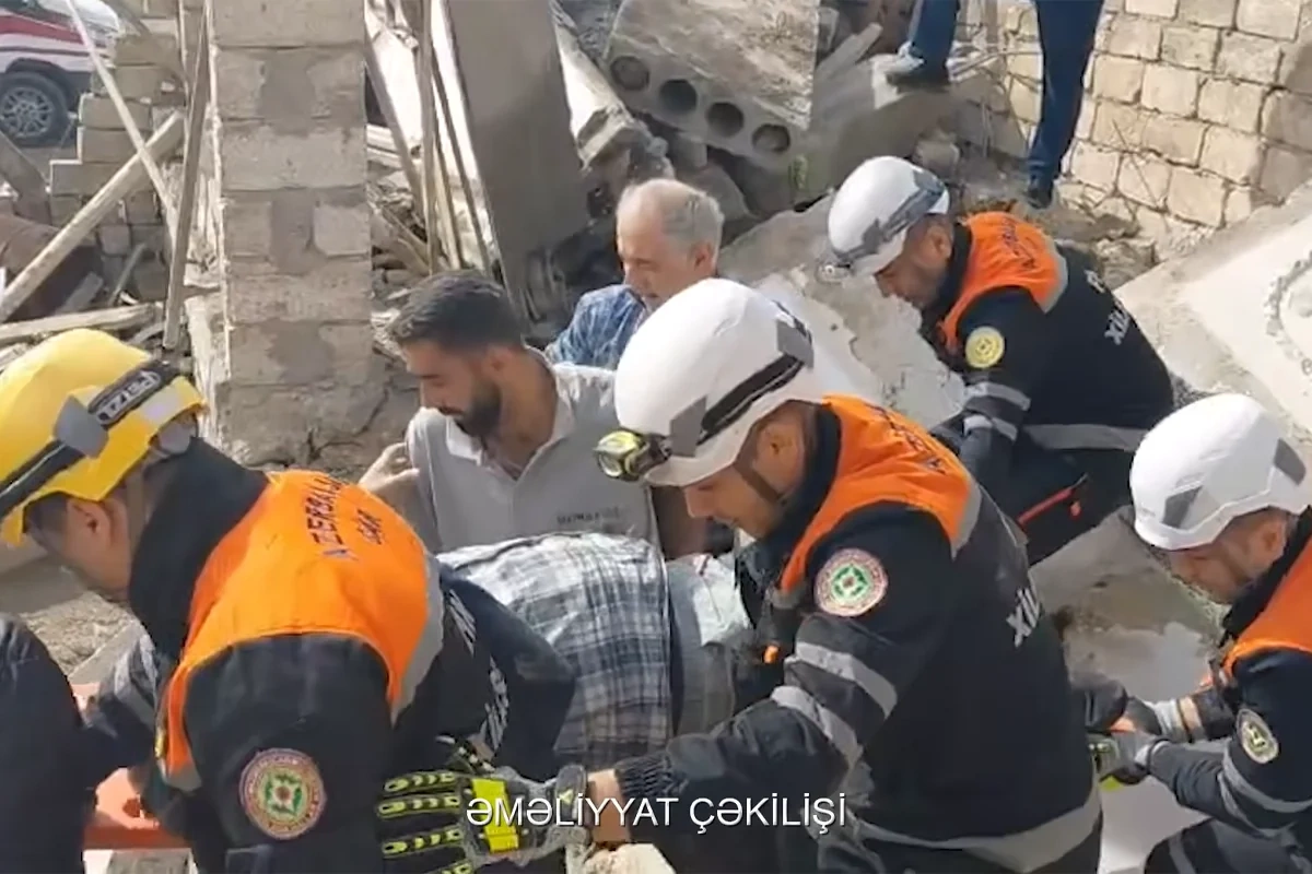 Suraxanıda yaşayış evində uçqun: Ölən və yaralı var - VİDEO
