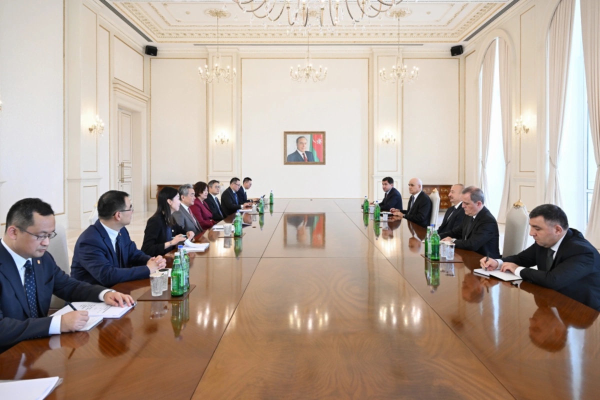 Prezident Vanq Yini qəbul etdi — FOTOLAR