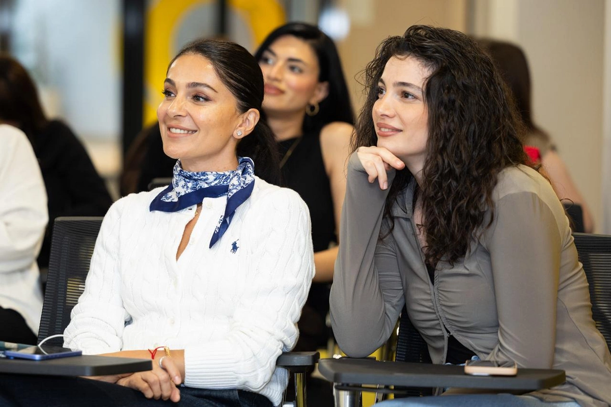 Yelo Bank-da Süd Vəzi Xərçəngi Maarifləndirmə Ayına həsr olunmuş seminar keçirilib - FOTOLAR