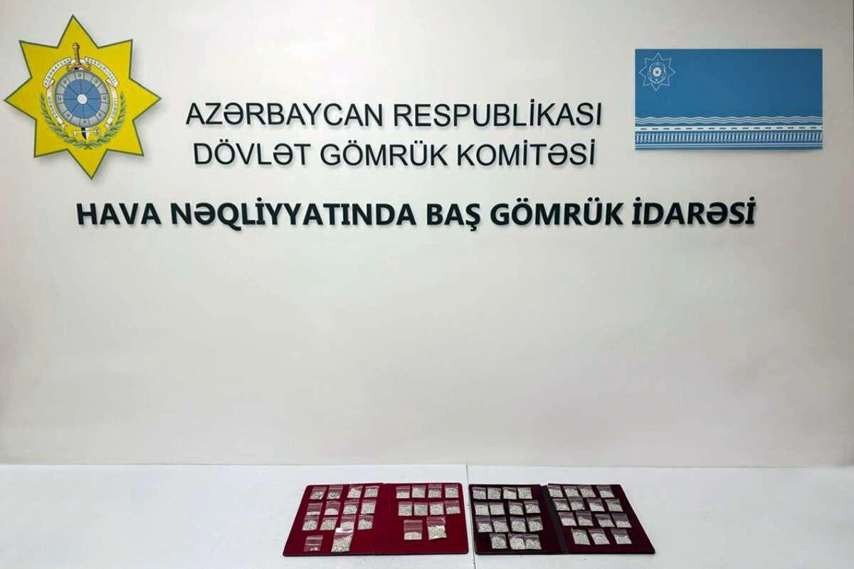 Bakıda sərnişinin üzərindən 4 milyon manatlıq brilyant çıxdı