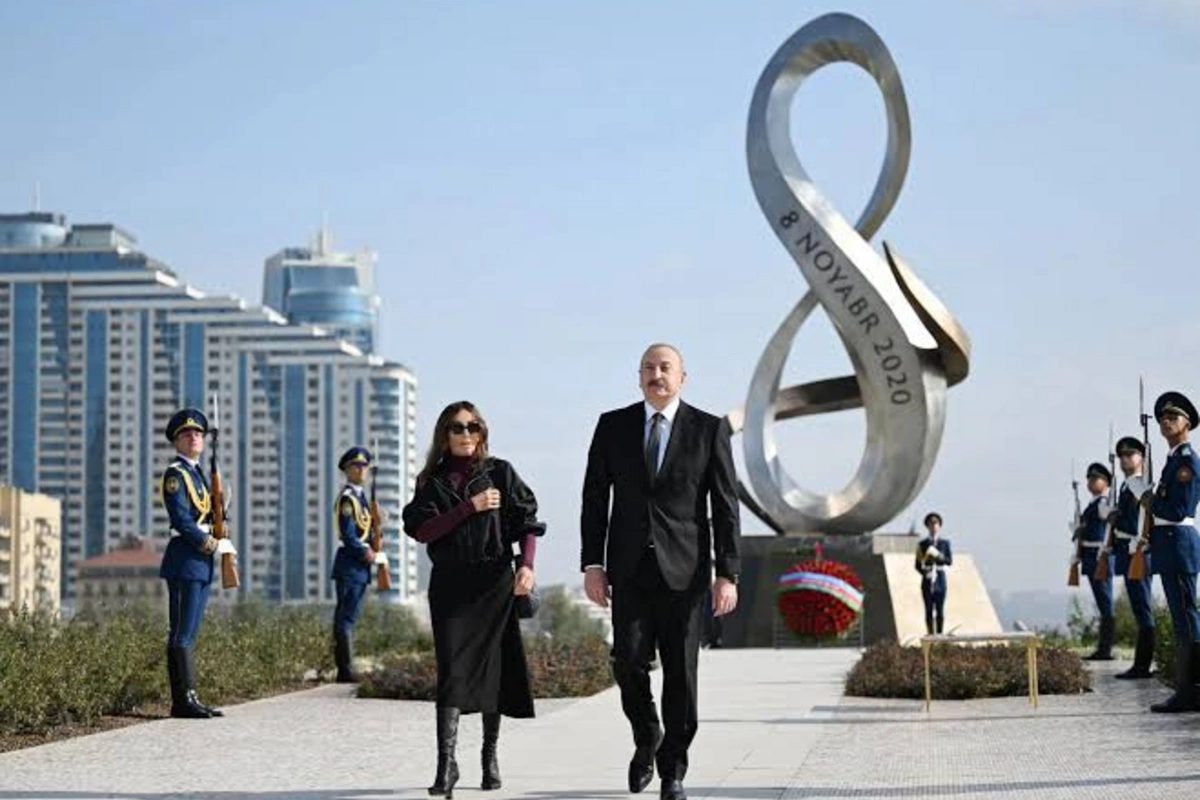 İlham Əliyev və Mehriban Əliyeva Zəfər parkında olublar