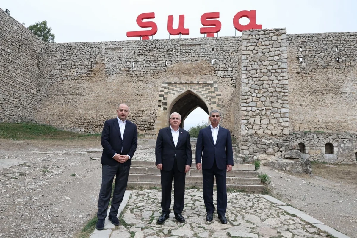 Yaşar Gülər, Zakir Həsənov və İrakli Çikovani Şuşa şəhərində bir araya gəliblər