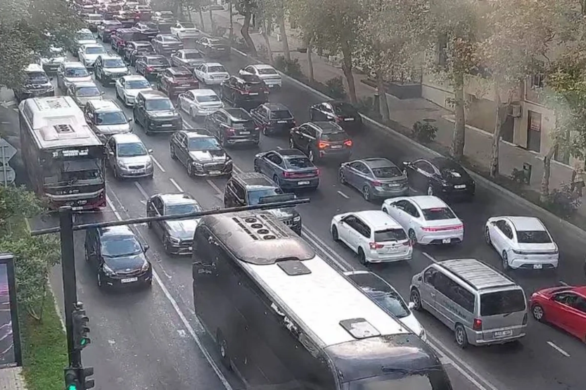 Hazırda Bakıda bu yollar tıxacdır - SİYAHI