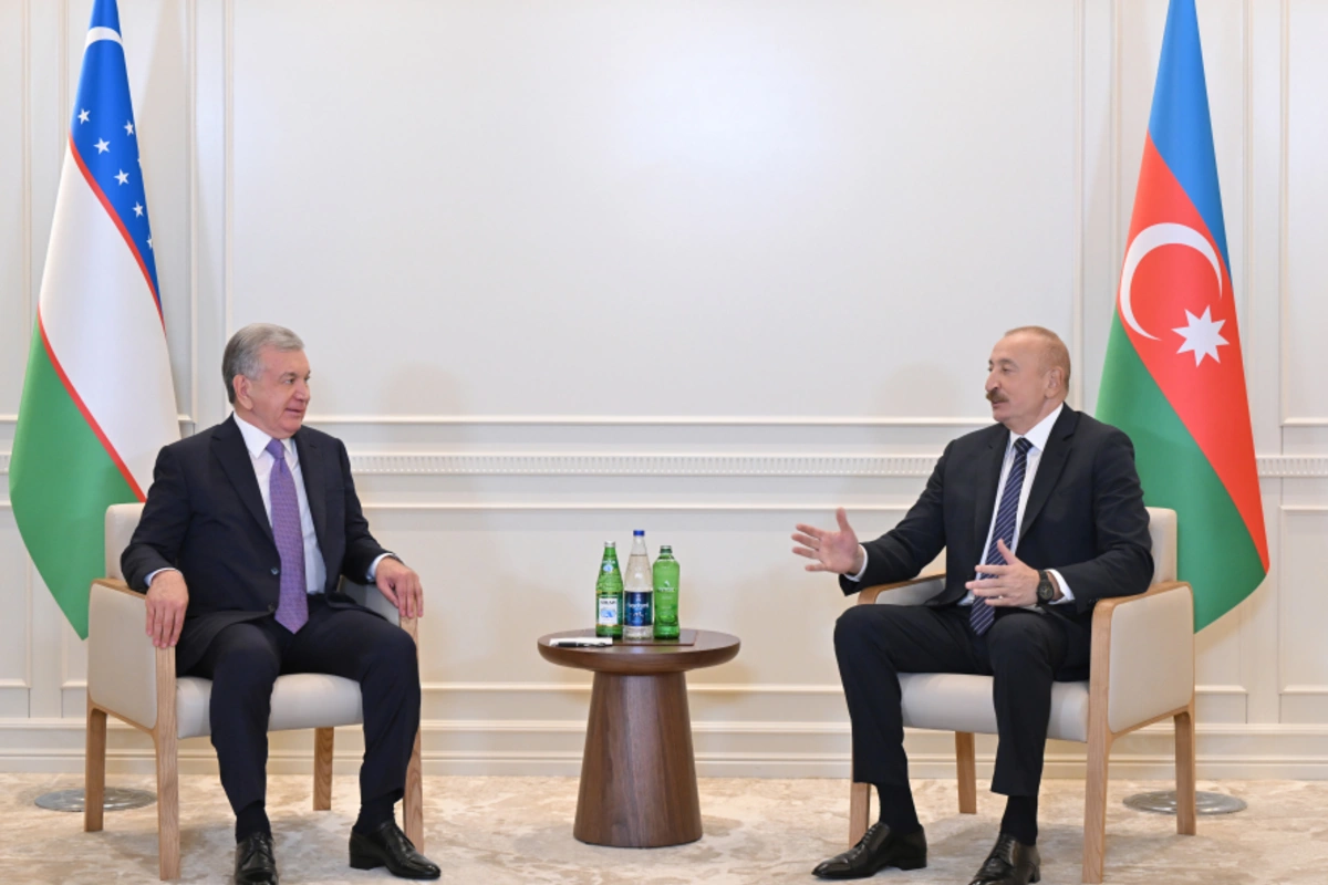 İlham Əliyev Özbəkistan Prezidenti ilə görüşüb — FOTOLAR