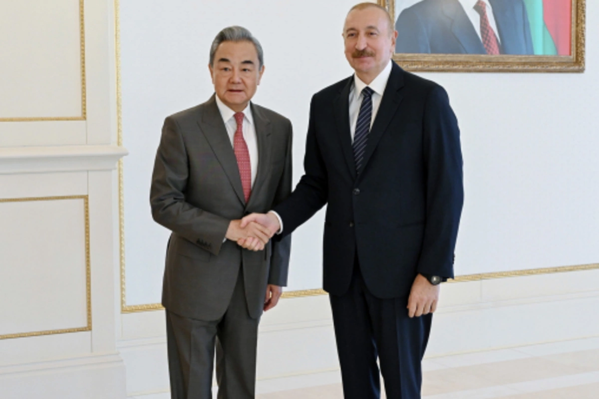 Prezident Vanq Yini qəbul etdi — FOTOLAR