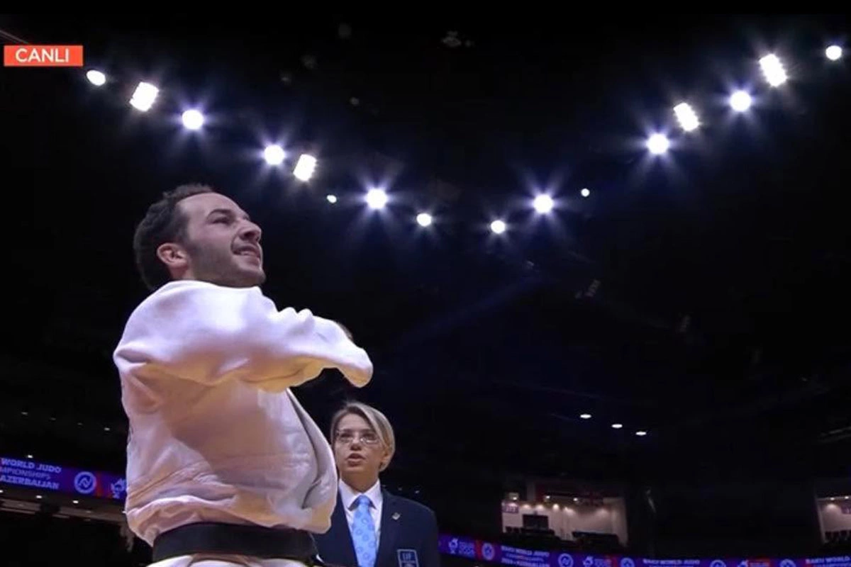 Əhməd dünya çempionu oldu