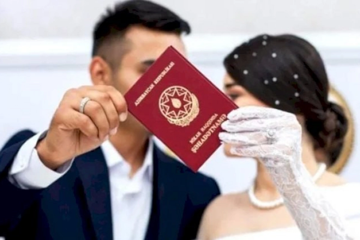 Bu il neçə kişi həyat yoldaşının soyadını götürüb?