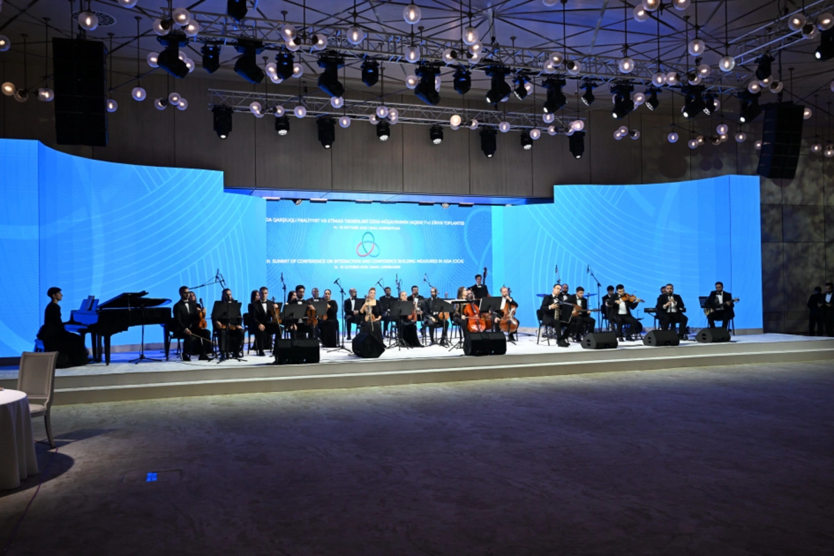 İlham Əliyevin adından AQEM iştirakçılarının şərəfinə şam yeməyi verildi — FOTOLAR