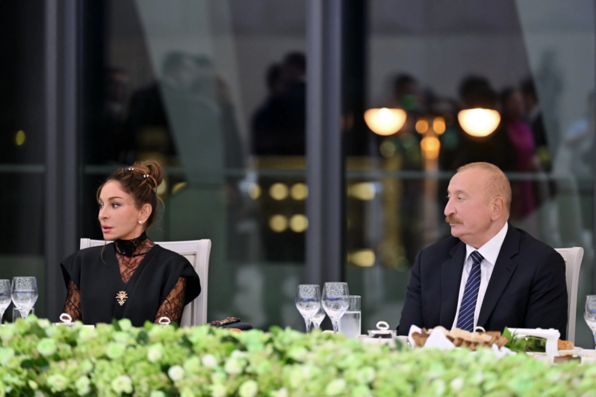 İlham Əliyevin adından AQEM iştirakçılarının şərəfinə şam yeməyi verildi — FOTOLAR