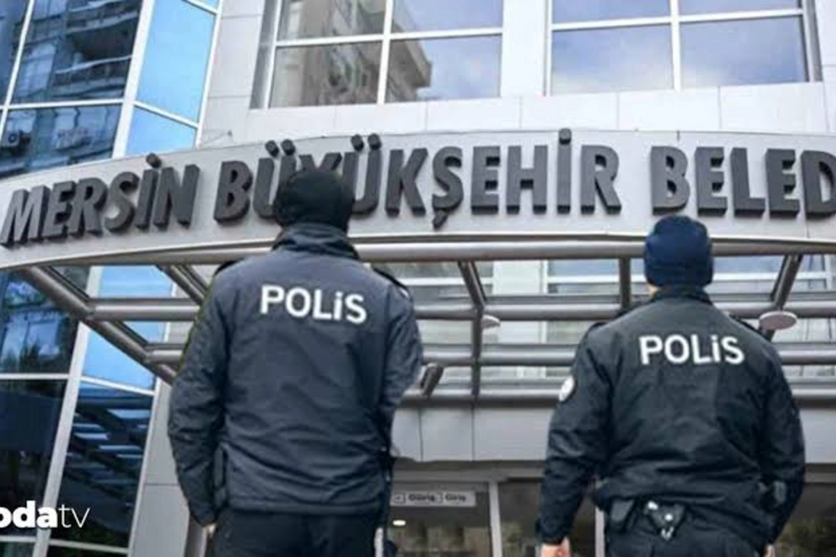 Türkiyədə əməliyyat: 3 bələdiyyə sədri daxil olmaqla 59 nəfər saxlanıldı - FOTOLAR