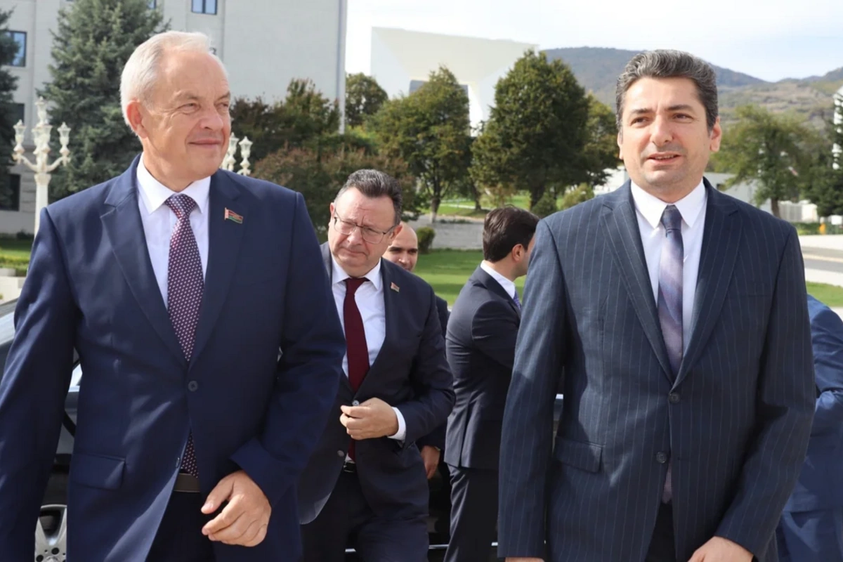 Belarus Milli Assambleyasının Nümayəndələr Palatasının sədri Xankəndiyə səfər edib - FOTOLAR