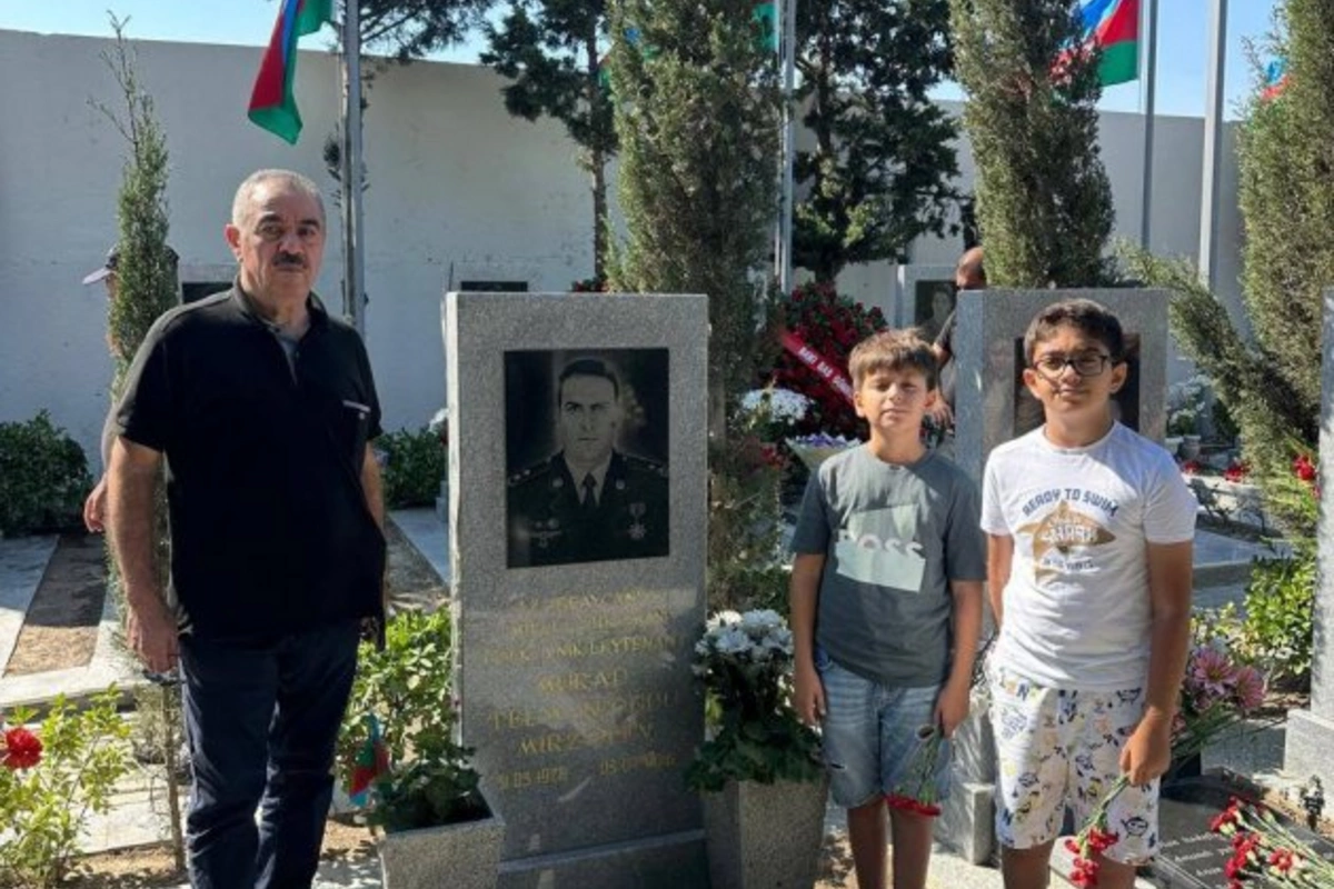 ATXƏM sədri şəhidlərin məzarını ziyarət edib - FOTOLAR