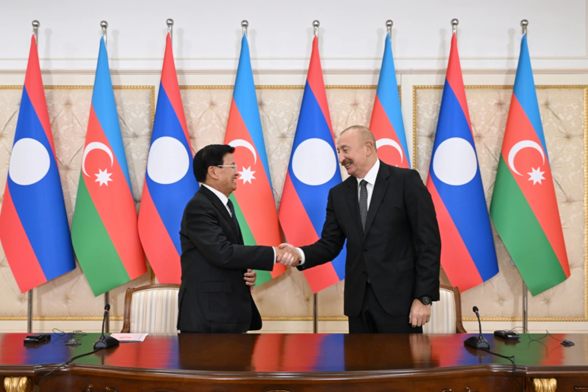 Azərbaycan və Laos prezidentləri mətbuata bəyanatlarla çıxış ediblər — FOTOLAR