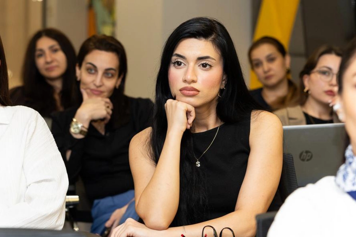 Yelo Bank-da Süd Vəzi Xərçəngi Maarifləndirmə Ayına həsr olunmuş seminar keçirilib - FOTOLAR