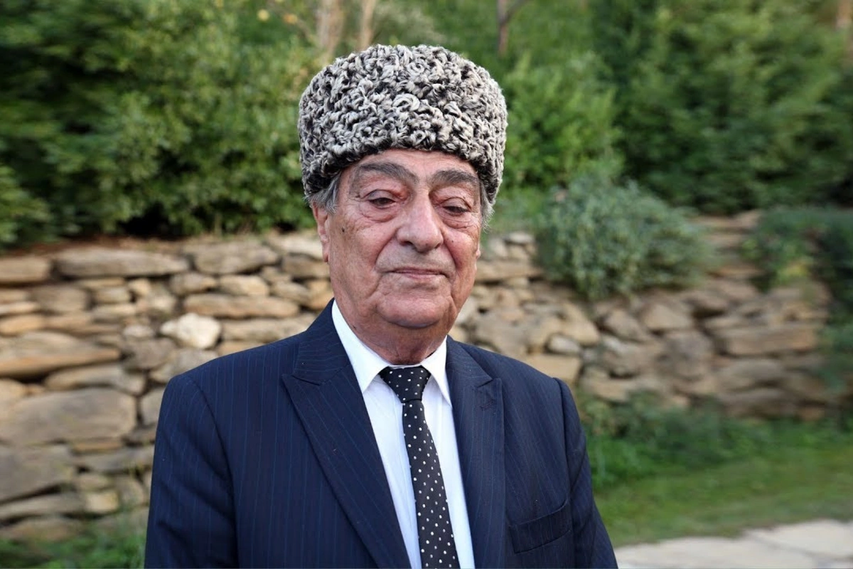 Rəşid Mahmudov Elza Seyidcahana uduzdu — 500 manat ödəyəcək