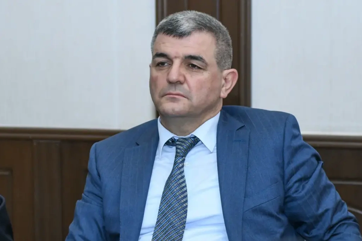 Qərarda vahid geyim forması əks olunur, kimsənin inancı müzakirə olunmur – Fazil Mustafa
