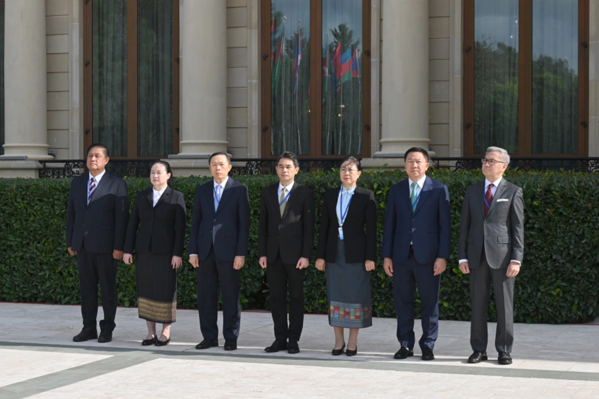 Laos Prezidentinin Bakıda rəsmi qarşılanma mərasimi olub — FOTOLAR