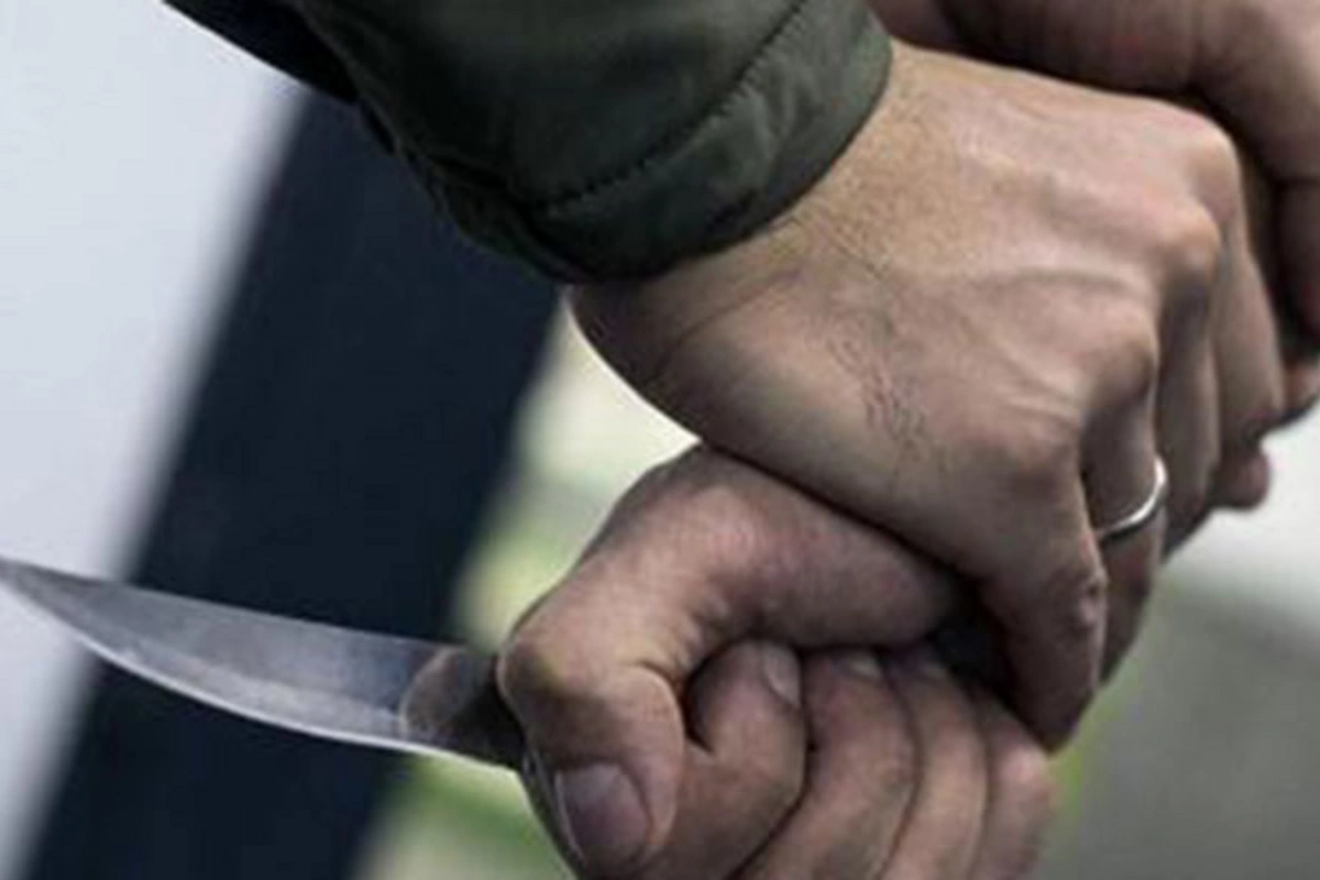 Biləsuvarda 26 yaşlı kişi qohumu tərəfindən qətlə yetirilib