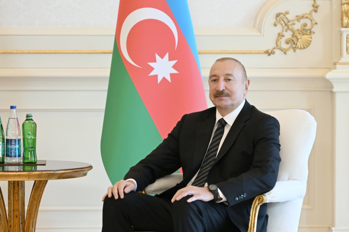 İlham Əliyevin Kambocanın Baş naziri ilə məhdud tərkibdə görüşü olub — FOTOLAR