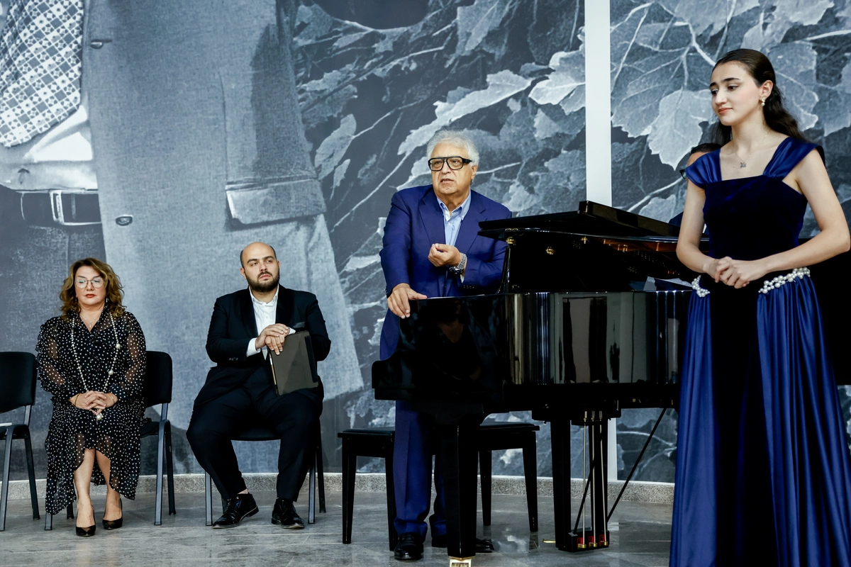 Şuşada Qarabağ Gecəsi xeyriyyə konserti keçirildi - FOTOLAR