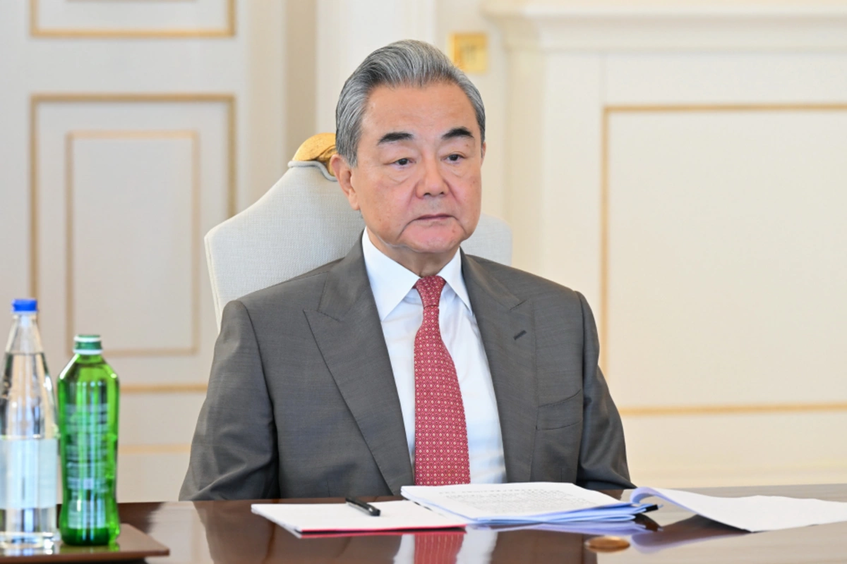 Prezident Vanq Yini qəbul etdi — FOTOLAR