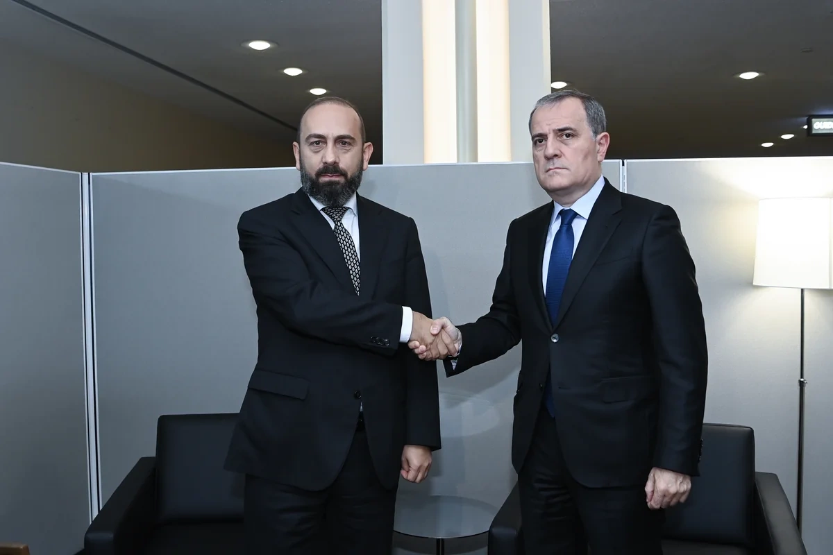 Azərbaycan və Ermənistan diplomatları Nyu-Yorkda yenidən görüşdülər - FOTOLAR