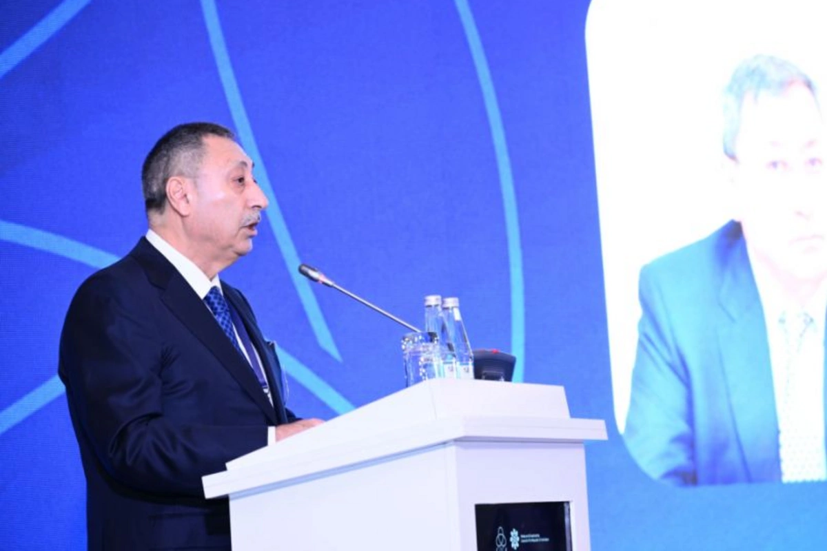 Xələf Xələfov: Dezinformasiyaya qarşı mübarizədə peşəkar medianın rolu xüsusi əhəmiyyət daşıyır