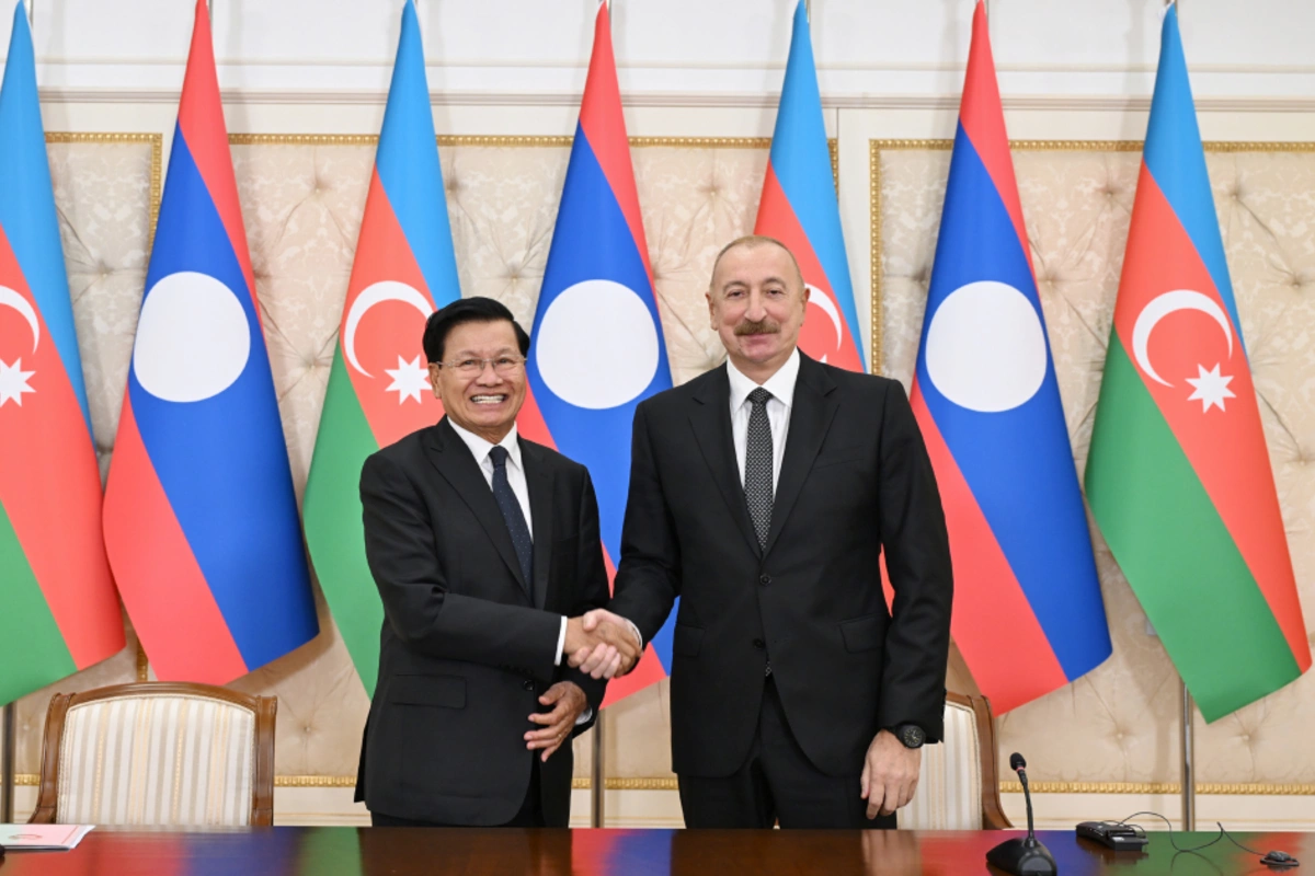 Azərbaycan və Laos prezidentləri mətbuata bəyanatlarla çıxış ediblər — FOTOLAR