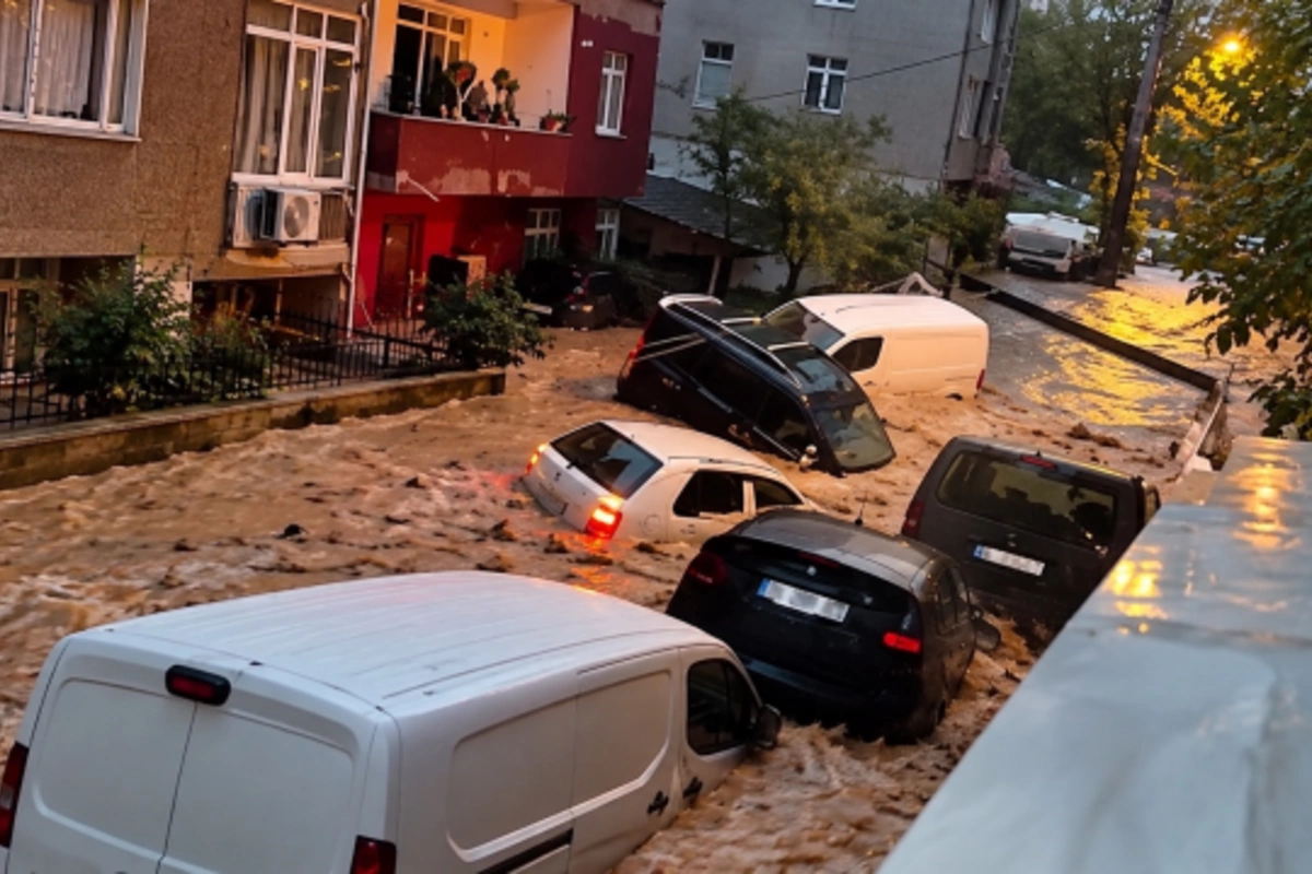 İstanbulda dəhşətli gecə — 1 ölü, 2500-dən çox müraciət