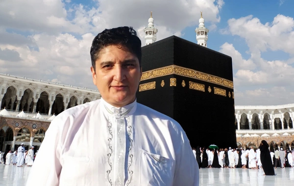 10 dəfə Həcc ziyarətinə getmişəm, amma məktəblilər eyni geyim formasında olmalıdırlar