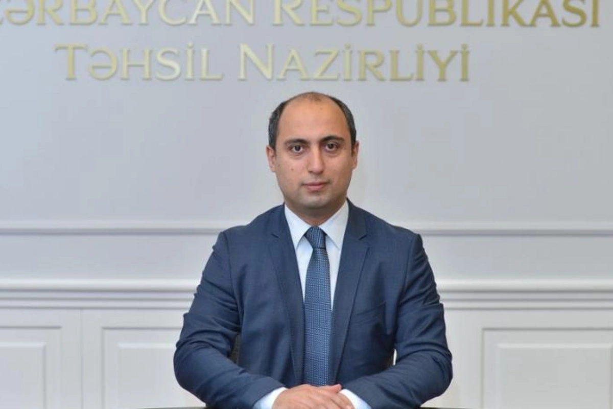 Nazirdən məktəblərdə şagird sıxlığı ilə bağlı AÇIQLAMA