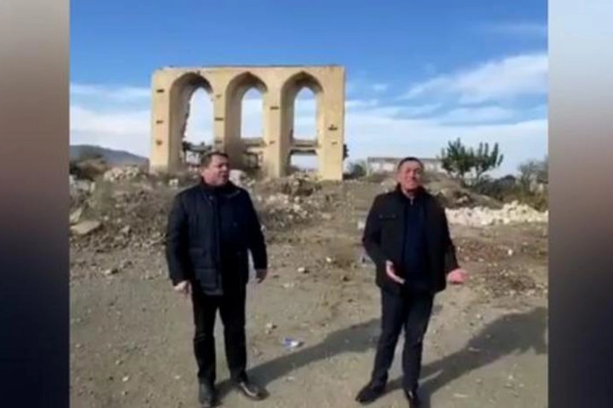 Müğənnilərimiz Ağdamda “Qarabağ” mahnısını oxudu — VİDEO