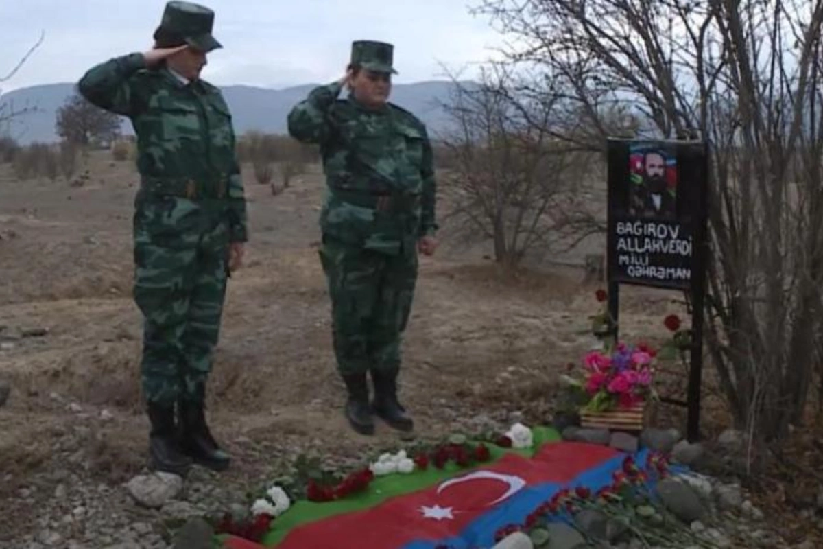 Qızları 27 il sonra Allahverdi Bağırovun məzarını ziyarət etdilər — VİDEO
