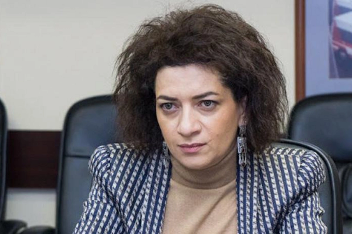Paşinyan özündən çıxdı: Heç bilirsiniz müharibə vaxtı arvadım harada idi?