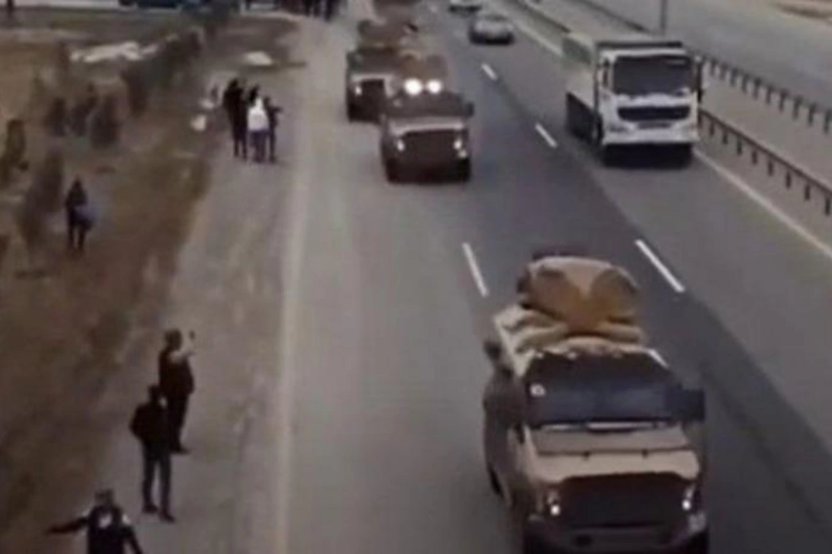 Vətən müharibəsinin könüllüləri evlərinə qayıdır — VİDEO