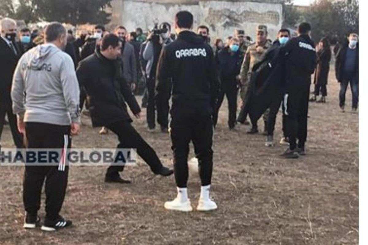 Prezidentin köməkçisi Qarabağ klubu ilə İmarətdə futbol oynadı — VİDEO
