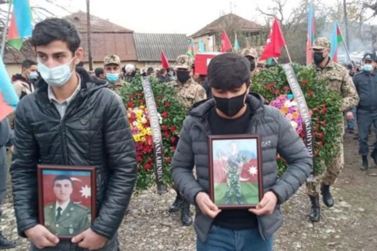 Qubada şəhid olan hərbi qulluqçu dəfn edilir — FOTO
