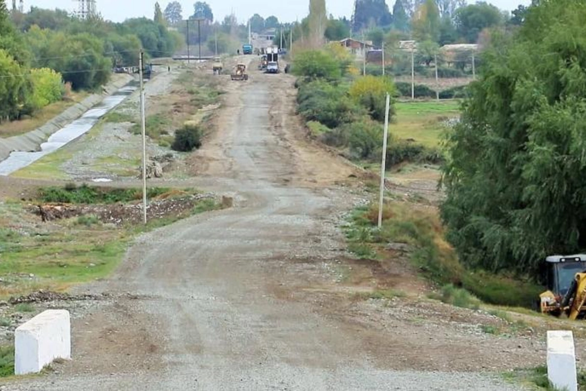 Suqovuşana çəkilən yeni yol minalardan təmizlənir