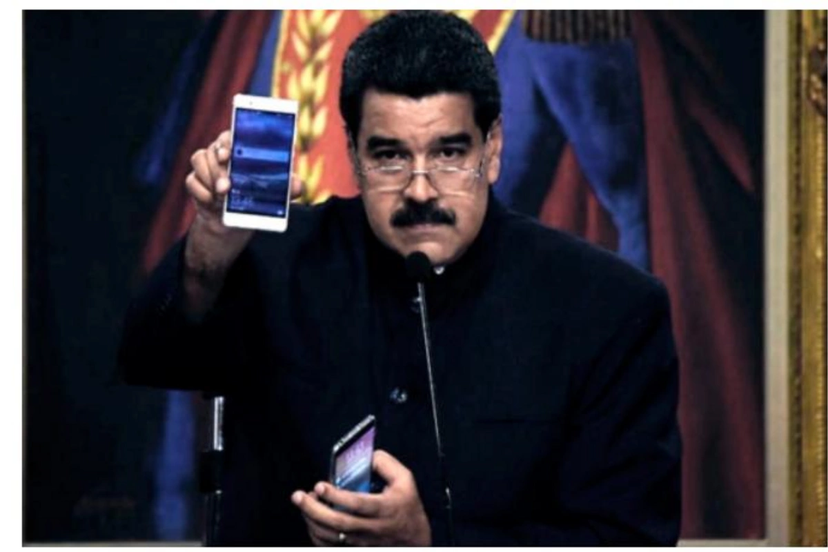 Maduro telefon nömrəsini paylaşdı: “Məni qruplarınıza əlavə edin” — VİDEO
