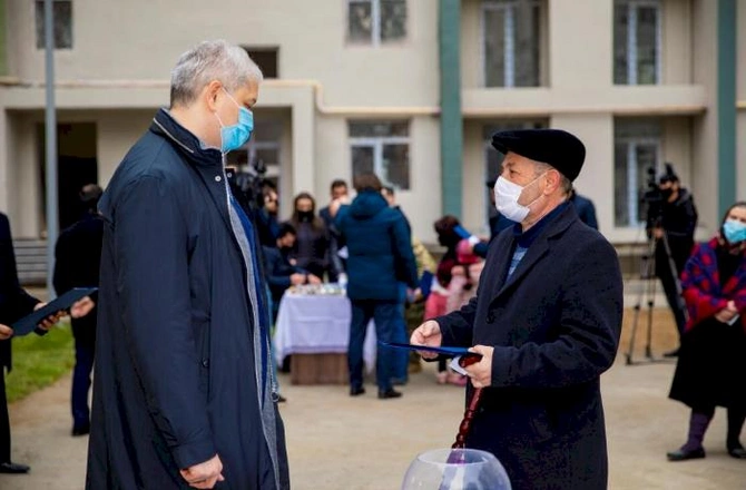 Şəhid ailələri və Qarabağ müharibəsi əlillərinə yeni evlər verildi