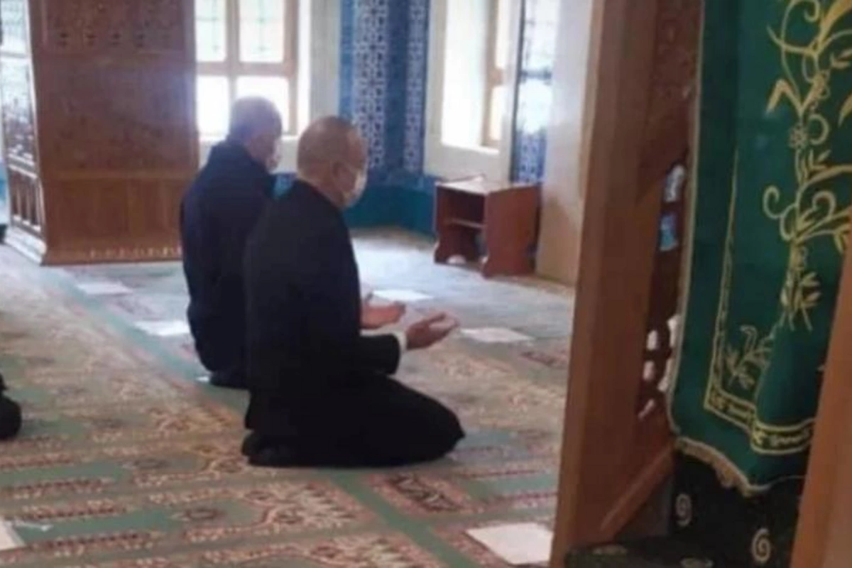İlham Əliyevlə Ərdoğan namaz qılıb, dua etdilər — FOTO