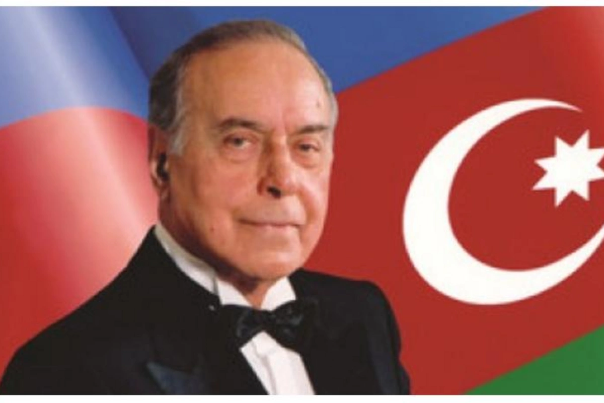 Heydər Əliyevin anım günüdür