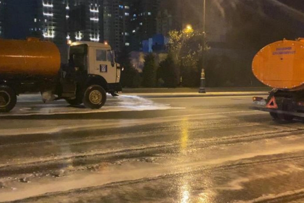 Bakıda təmizlik-dezinfeksiya işləri aparıldı — FOTOLAR