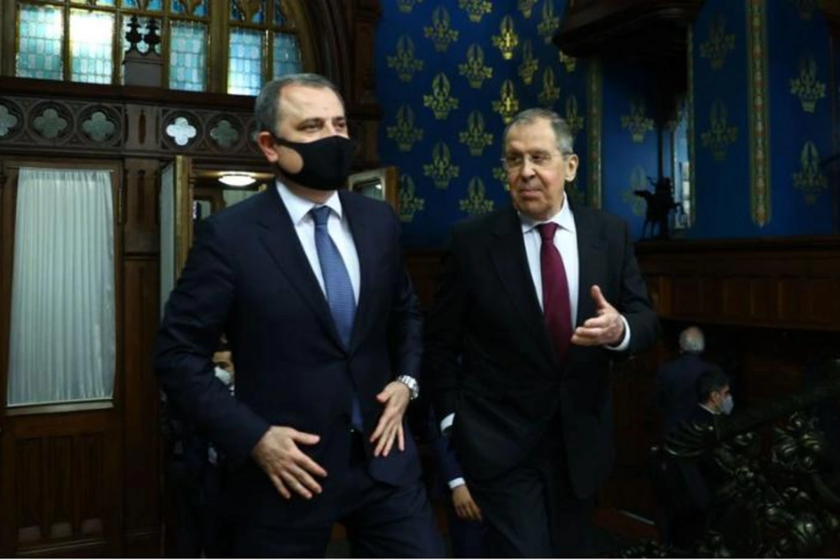 Ceyhun Bayramovla Sergey Lavrov arasında telefon danışığı oldu