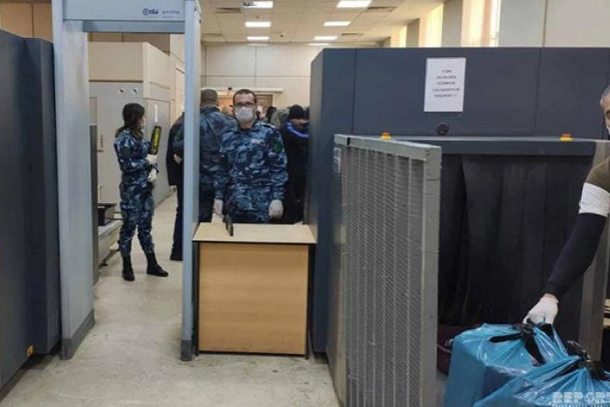 Gömrük nəzarətindən gizlədilən siqaret və bitki dərmanları aşkar edildi — FOTO