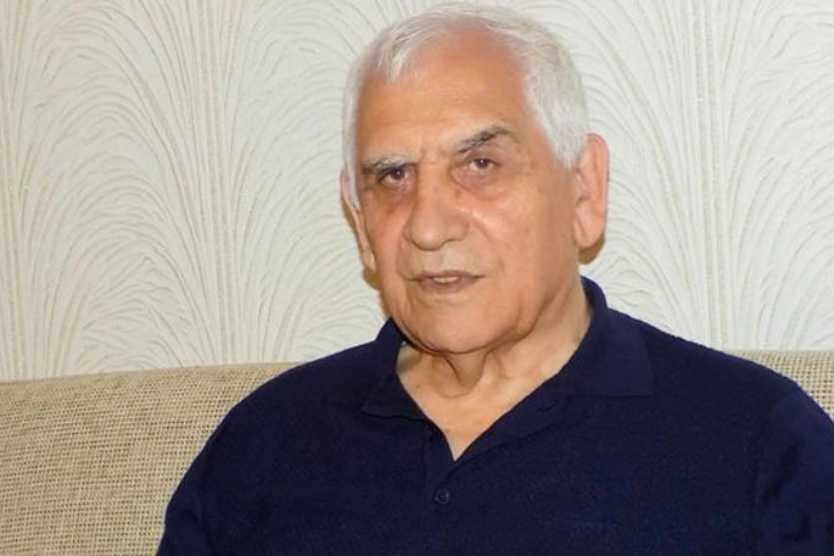 Həkimlər deyir ki, sadəcə dua edin — Xalq şairinin son durumu haqda AÇIQLAMA