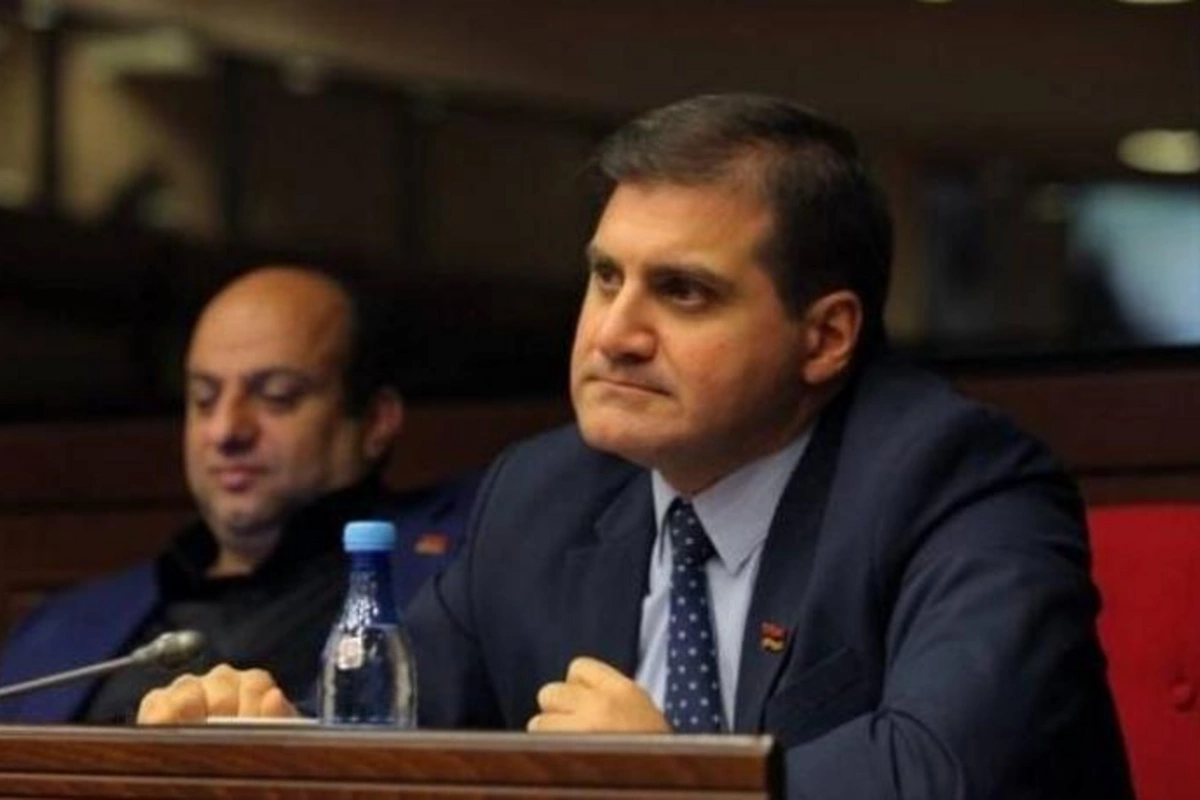 Ermənistanda baş nazir postuna transseksuallar da iddia edir