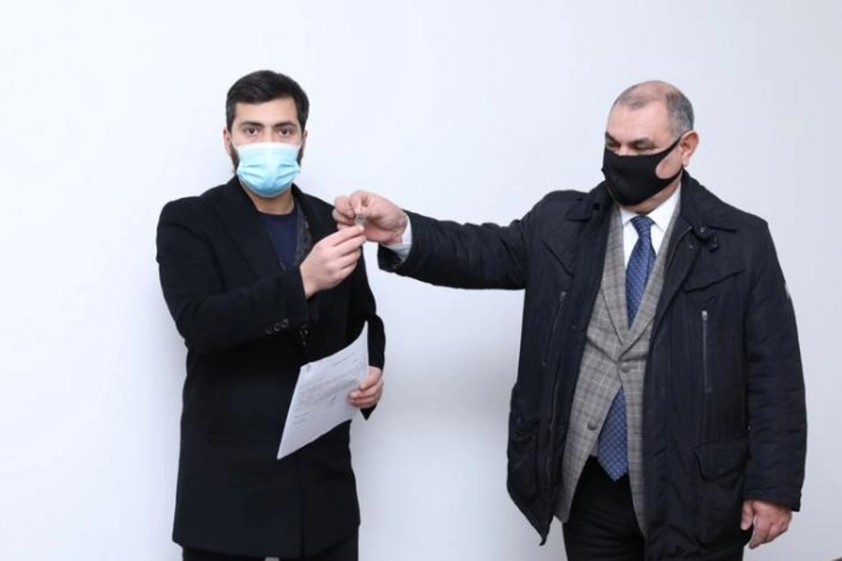 Azərbaycanda ofislə təmin edilmiş siyasi partiyaların sayı 14-ə çatdı — FOTOLAR